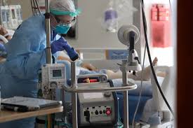 Covid 19 Patient Recovers From Severe Case On Special Ventilator Business Insider