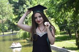 In serialul „sclava alba este vorba despre o productie columbiana cu un succes rasunator in mai multe tari ale lumii. Milanka Noveska Bukarest Ist Eine Stadt Wo Ein Junger Kunstler Seine Traume Erfullen Kann Ordinea Zilei