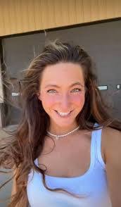 Bonnie Steck's Instagram, Twitter & Facebook