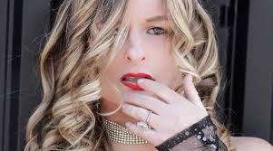 Taylor Swift's hair color inspiration and natural hair colors discussion