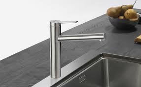 Unterfenster armatur küche umklappbar wasserhahn küche unterfenster küchenarmatur vor, küchenarmatur küchenmischer unterfenster abklappbare, franke unterbauspülen und vorfenster. Neue Edelstahl Armaturen Von Franke Kuchenfinder