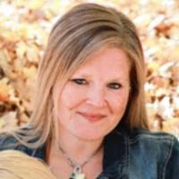 10+ "Vanessa Lux" profiles