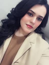 Yes, I'm a therapist. No, I won't just say “hmm