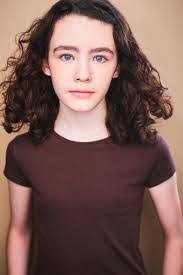 Elise Hyde's Instagram, Twitter & Facebook