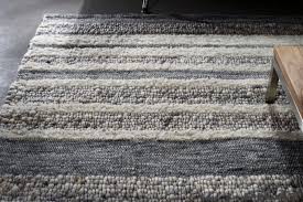 grijs gestreept wollen karpet lab mix woonwinkel alle pilat karpetten vloerkleed woonwinkel
