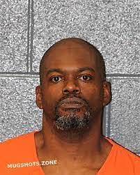 Andre Oby's Instagram, Twitter & Facebook