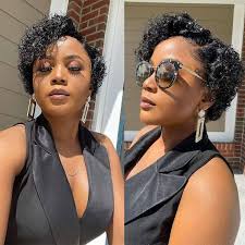 Réponse au QUIZZ sur le nombre d'employés La bonne réponse est la suivante  : AMBASSADRICES ACTIVES : 23 NOURISHKA HÔTEL : 08 NOURISHKA DOUALA : 05  NOURISHKA YAOUNDE : 03 AGRIAPP: 10