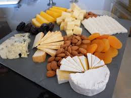 Tabla De Queso Https Www Facebook Com Partyfood Chile Platos De Queso Tabla De Quesos Mesa De Quesos Y Carnes Frias