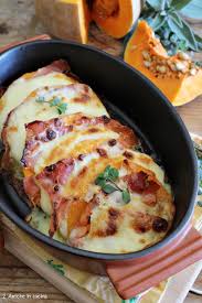 La pasta all'uovo intervallata da zucchine saltate, speck, provola. Parmigiana Di Zucca Provola E Speck 2 Amiche In Cucina