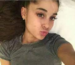 Ariana grande is no less in redoing her hair as per the ongoing fashion sense. 10 Ariana Grande Without Makeup Photos Will Surprise You Siachen Studios