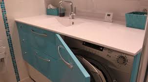 Pour des raisons de sécurité, nous vous recommandons de monter l'armoire sur le mur. Comment Cacher Votre Lave Linge 12 Designs De Meubles Pour Recouvrir Votre Machine A Laver Atlantic Bain