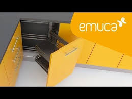 Como Instalar El Rinconero Titane En Un Mueble Esquinero De Cocina Emuca Youtube In 2020 Corner Furniture Furniture Kitchen Corner