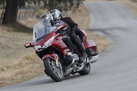 Wanna sample some low voc paint swatches with me while we drink crystal light and i play twinkle twinkle on my ukelele? 2018 Honda Gold Wing Tour Dct Test In Texas Hill Country With Video