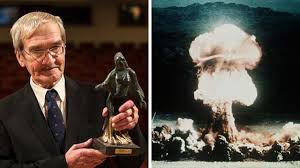 Der grund hierfür ist, dass sich der zeitplan wichtiger ereignisse geringfügig verschoben hat, da die zuspitzung in richtung 3. Friedenspreis Verliehen Wie Stanislaw Petrow Den 3 Weltkrieg Verhinderte