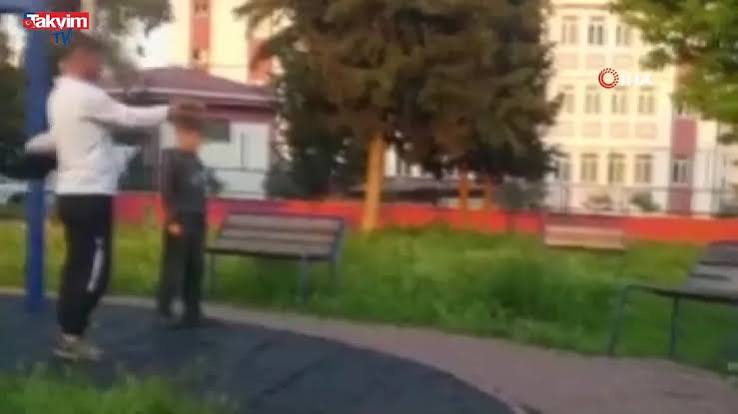 Parkta Silah Eğitimi mi? Çocuklarımız Parktan Ne Bekler, Biz Ne Veriyoruz?