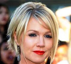 Consider simple and classy short hairstyles for women over 50 such as the slanted bob also called the angled bob. 15 Short Bob Hairstyles For Women Over 40 Bob Haircut And Hairstyle Ideas