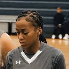 Maxine Garrett's Instagram, Twitter & Facebook