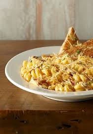 It was much lighter than other mac and cheese recipes and with chicken and broccoli it was a whole meal. Chicken Bacon Mac N Cheese Dinner Menu Bubba S 33
