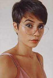 40 Chic Female Short Hairstyle Design To Be Cool Pixie Haircut For Thick Hair Pixie Haircut Thin Hair Thick Hair Styles