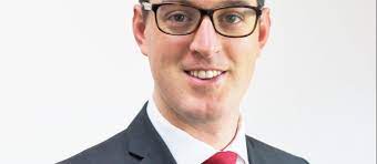 Novērtē lietotāja šaha reitingu, apskati labākās partijas un izaicini uz cīņu. Ian Robinson The Pie News