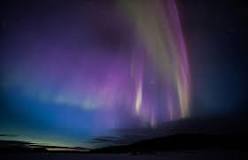 Les aurores boréales Images?q=tbn:ANd9GcQmp2S7j604Z4KbWzEjyk2BlolHTYqgwDk3_Ch6RwA-Jg&s