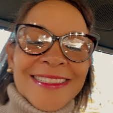 Marlene Robles's Instagram, Twitter & Facebook