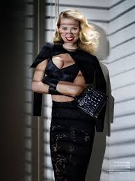 Everything about the actress, singer, model, goddess. Scarlett Johansson Goes Psycho For The Cover Of V Magazine 80 Scarlett Johanson Feier Frau