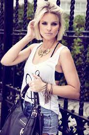 15 Chin Length Bob Hairstyles Bob Haircut And Hairstyle Ideas Short Straight Hair Hair Styles Chin Length Hair
