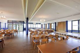 Im restaurantbereich mit selbstbedienung finden zahlreiche gäste platz, ohne dass sie auf norddeutsche gemütlichkeit verzichten müssen. Haus Des Gastes Norddeich