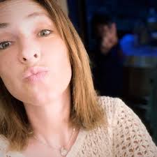 Tout plaquer pour devenir un pop corn 😬🍿❤️ Photoshoot de Sam Heughan lors  du Comic Con de San Diego pour la promotion de l'ultime saison de Outlander.