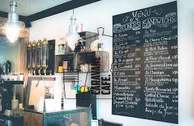 Caravane Cafe In The Vibrant Cote Des Neiges This Cafe Is A Great Spot To Hang Out For Students Find It On Crema App Build An App Chalkboard Quote Art Cafe