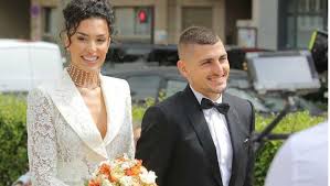 The psg player and his gorgeous girlfriend married in a lavish paris ceremony, surrounded by their family. Quslucec Ugxsm