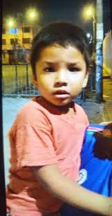 🚨🚨🚨 #NiñoEncontrado #Florida #Cajamarquilla #NosEscriben Buenas Noches  este niño ha aparecido por la Florida no se sabe quien es su mamá el niño  no habla haber si alguien conoce a su mamá. #
