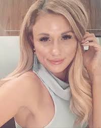 NFL Network reporter Jane Slater whips up a firestorm after she posts  unpaid internship