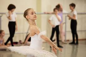 バレエの発表会 費用の相場と内訳は 親の負担が軽い教室はある Cocoiro ココイロ