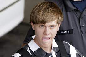 Mass killer dylann roof says he is being targeted for abuse and denied his constitutional rights in federal prison as he appeals his death . Dyzhudewaqwowm