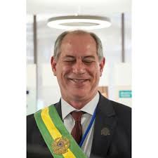 Foi deputado, prefeito, governador e ministro. Ciro Arretado On Twitter Olha A Reacao Do Ciro Gomes Ao Escutar Do Cabo Loucociolo Que Ele Era Fundador Do Foro De Sao Paulo E Da Ursal Amem Esse Gif Debateband Cironaband