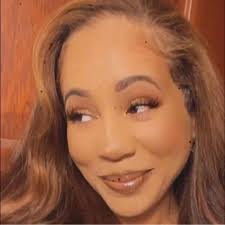 Adrienne Ferguson's Instagram, Twitter & Facebook