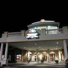 Your hometown theater in the beautiful oaks plaza. Premiere Theaters Oaks 10 33 Tips From 2116 Visitors