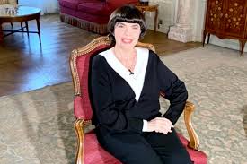 Chanteuse mireille mathieu is widely known for her illustrious french crooning during the '60s and '70s. By Mireille Mathieu Has Questions Kxan36 Austin Daily News