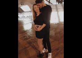 Mas há um perigo ao assumirem: Laura Figueiredo Troca Mickael Por David Carreira Tv 7 Dias