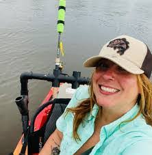 Amber Eames's Instagram, Twitter & Facebook