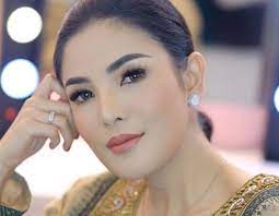 Dikira masih cinta, alasan logis nindy ayunda pakai nama eks suami di instagram terkuak. Akun Instagramnya Kembali Usai Dibajak Nindy Ayunda Ceritakan Kronologi Dan Kerugian Pikiran Rakyat Com