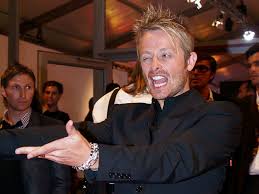 Better known by his stage name ross antony, is a british musical actor, singer, television entertainer and presenter in germany, where he also resides near the city of cologne. Mia Rockt Live Bei Eastpak Fashionshow Promiauflauf Bei Der Fashion Show