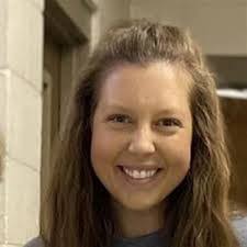 Elizabeth Arledge's Instagram, Twitter & Facebook