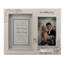 This amazing decanter set is one of the best couples gift ideas that they will think is to die for! Laser Engraved Wedding Family Photo Wood Couple Engraving Frame Picture Gift Custom Personalized Wedding Gift Anniversary Gifts Wife Husband Home Living Cookware