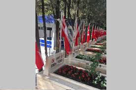 sehitlik bayrak diregi