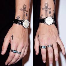 Harry styles tattoos icons harry styles harry styles quotes harry styles pictures harry styles body harry styles smoking larry tattoos hand pictures cream aesthetic. Pin By Tinashea On Whatever Harry Styles Tattoos Harry Styles Hands Harry Styles