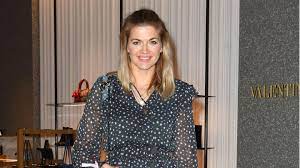 Die schöne schauspielerin ist bereits mama von drei kindern: 2021 Nina Bott She Reveals The Baby Gender It Will Be A