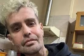 Rompió el silencio: la escena que más indignó a Carlos Nair Menem en la  serie sobre